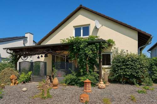 Haus von Süden - 4 Zimmer Einfamilienhaus in Ötigheim