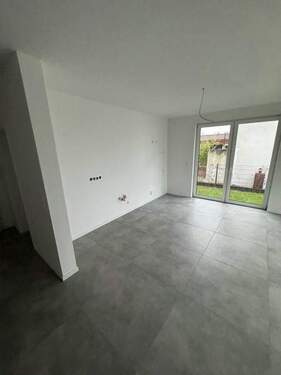 33 Küchenbereich mit Gartenzugang - 