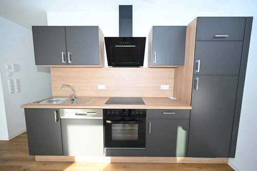 Einbauküche inklusive - 2 Zimmer Etagenwohnung zur Miete in Seubersdorf