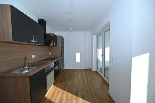 2 Balkonausgänge - 2 Zimmer Etagenwohnung in Seubersdorf