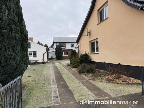 ZUFAHRT ZUM HINTERHAUS - 8 Zimmer Bauernhaus, Landhaus zum Kaufen in Neu Zauche