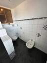 17 Bidet und WC - 