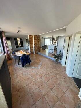 1 Eßbereich Loft rechts Bad und Gäste WC - Traumhaftes LOFT mit großer ELW und gehobener Ausstattung wartet auf den klugen KÄUFER!