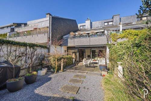 Gartenseite - Charmantes Split-Level-Reihenendhaus in unmittelbarer Rheinnähe im Herzen von Düsseldorf-Benrath