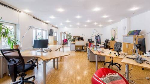 Schreibtischplätze - Ruhiger Hinterhof-Schreibtischplatz: flexibel, sofort verfügbar