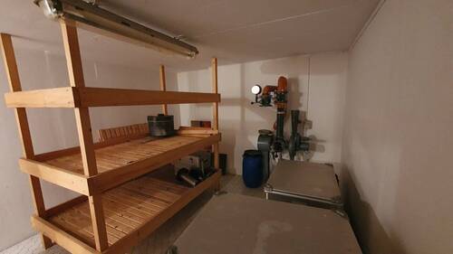 Zivilschutzanlage - 1 Zimmer Mehrfamilienhaus, Wohnhaus in Kandern