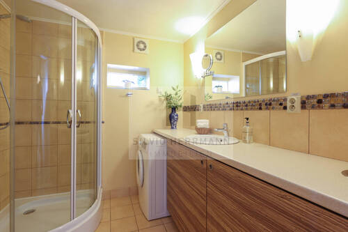 Badezimmer im Erdgeschoss - 