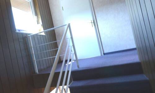 Treppe ins Erdgeschoss.JPG - 