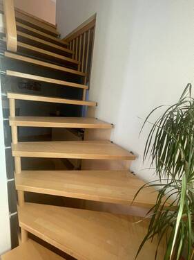 Treppenaufgang zum Obergeschoss - 