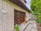 Hauseingang - 6 Zimmer Einfamilienhaus in Ammersbek