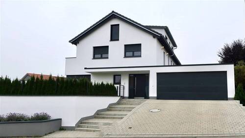 Gesamtansicht Ost - 1 Zimmer Mehrfamilienhaus, Wohnhaus zum Kaufen in Bad Saulgau