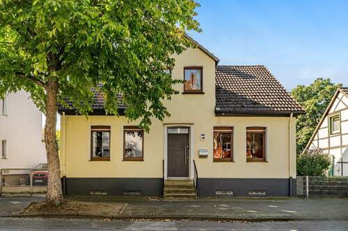 Frontansicht - Charmantes Einfamilienhaus - Familienidyll mit großem Südwest-Garten in Herne-Wanne