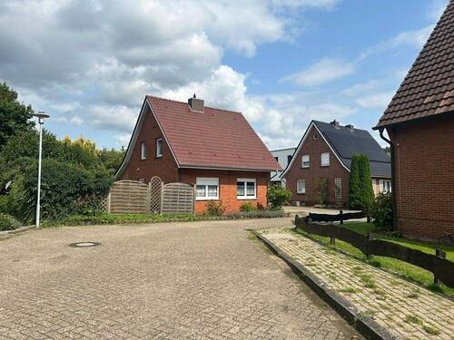 Bild 1 - Gepflegtes Einfamilienhaus in Neuenhaus - eine gute Investitionsmöglichkeit