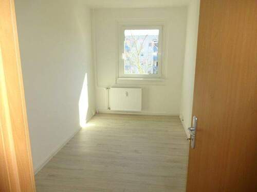 Kinderzimmer - 3 Zimmer Etagenwohnung zur Miete in Brandenburg an der Havel