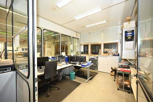 ... mit Meisterbüro - 