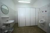 WC-Herren und Damen getrennt - 