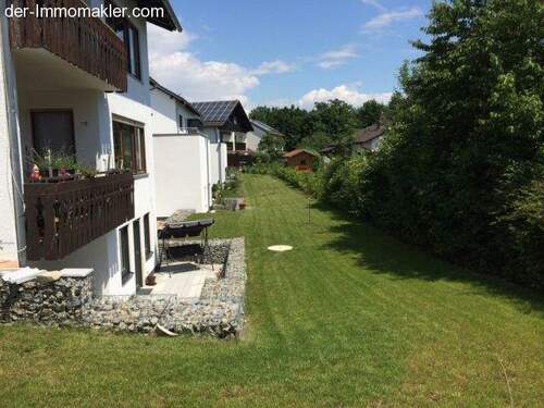 Gepflegter Garten mit direktem Hausanschluss und Freizeitpotenzial - 