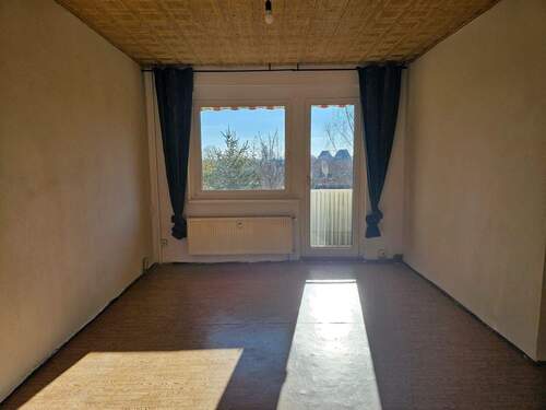 17ae6771-8b16-4b9f-9e8b-d4a6a7a12959.JPG - schöne 2-Raum Wohnung mit Balkon für Selbstrenovierer