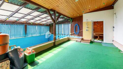 Pool 2 - 