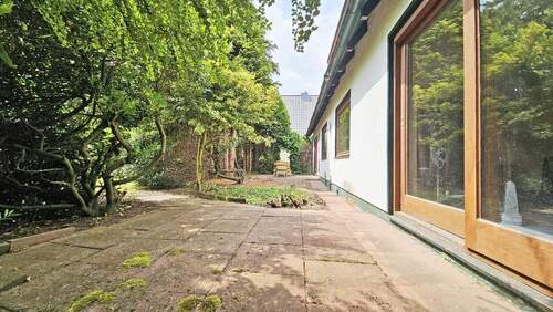 Terrasse vorne von 20 aus.jpg - 