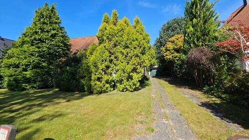 Frontansicht von Straße.jpg - 