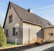 Solide gebaut, modernisiert & vielseitig nutzbar: EFH mit Garage, Nebengebäude und großem Grundstück - Zörbig