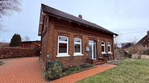 Titelbild - RESERVIERT - Einfamilienhaus mit Potenzial und Garten in ruhiger Lage in Kirchwerder