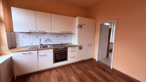 Küche mit Abstellraum - 