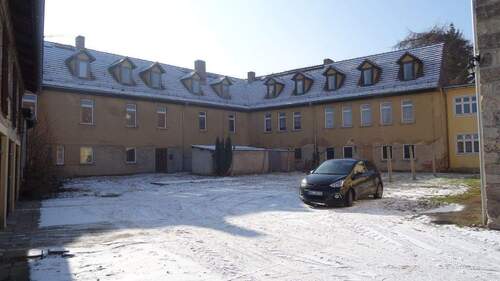 Schule-Ansicht hinten mit Hof.JPG - Grundstück zum Kaufen in Falkenstein/Harz