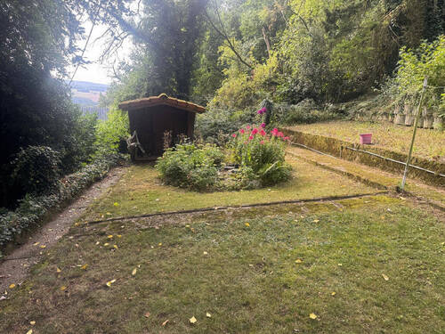Garten mit Gartenhaus - 