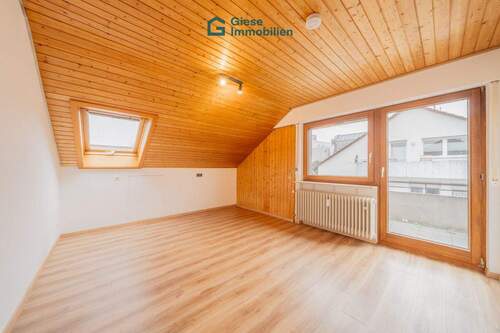 DG Kinderzimmer mit Balkonzugang - 