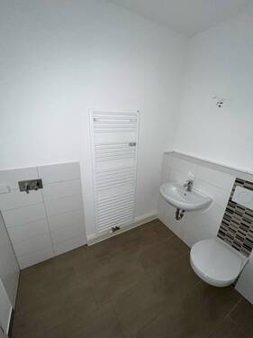 Bad mit Handtuch-HK - 