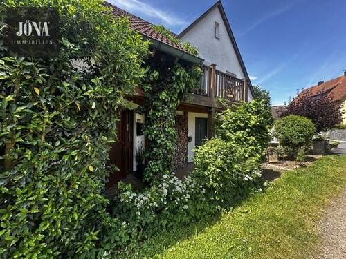 Eingangsbereich - 1 Zimmer Mehrfamilienhaus, Wohnhaus zum Kaufen in Mainleus / Fassoldshof