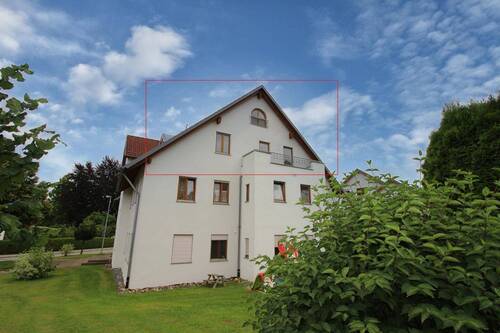 Außenansicht Westseite - 4 Zimmer Etagenwohnung in Wilhelmsdorf
