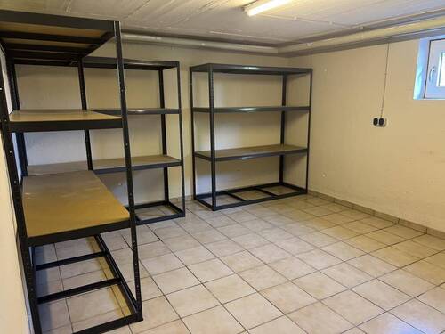 Riesiger separater Keller - 