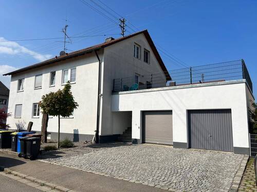 Eingangsbereich - 4 Zimmer Etagenwohnung zur Miete in Affing / Mühlhausen