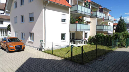 Aussen Garten Terrasse - Etagenwohnung mit 97,00 m² in Woringen zum Kaufen