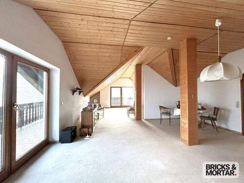 Ess-Wohnzimmer mit Schlafbereich,DG - 