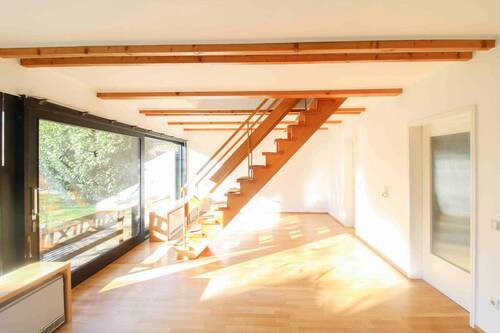 Wohn- und Esszimmer - 3 Zimmer Doppelhaushälfte zum Kaufen in Kassel