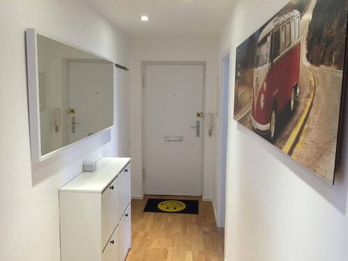 Flur Eingangsbereich - 3 Zimmer Etagenwohnung zum Kaufen in München-Bogenhausen