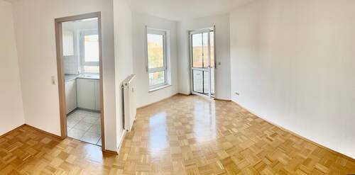 Wohnzimmer - IDEALE SINGL-WOHNUNG MIT 2 STELLPLÄTZEN