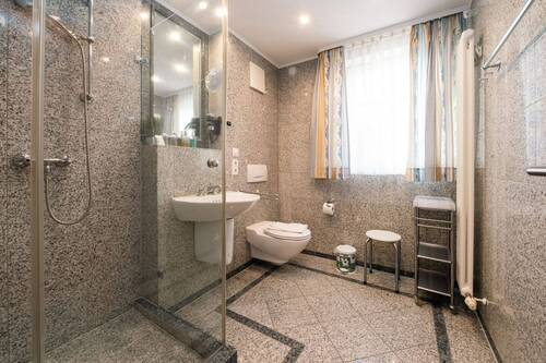 Das hochwertige Badezimmer - 