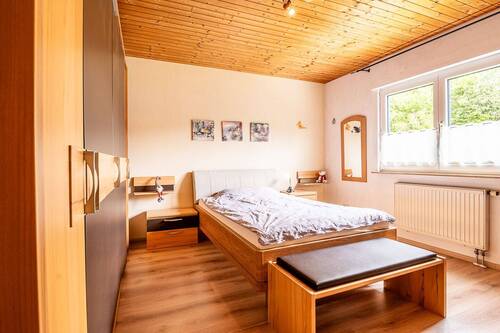 18380 Schlafzimmer - 