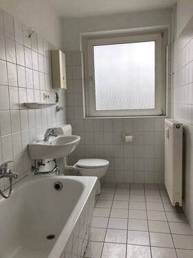 Badezimmer - Etagenwohnung mit 58,90 m&sup2; in Salzgitter zur Miete