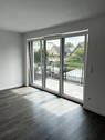 Wohnbereich zum Balkon - Etagenwohnung mit 96,70 m² in Oldenburg zum Kaufen