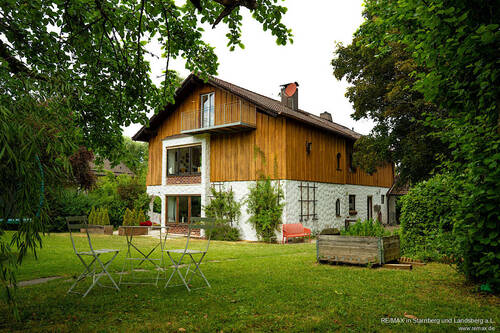 1_Hausansicht Suedost mit Garten 1 - 1 Zimmer Mehrfamilienhaus, Wohnhaus zum Kaufen in Bernried