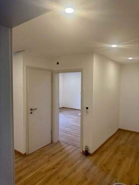 Gang + Eingang Keller - 