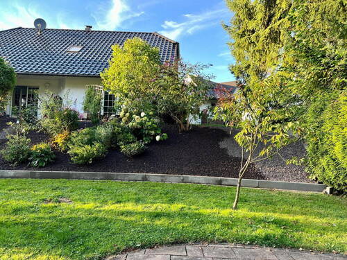 Garten mit Poolstellfläche - Einfamilienhaus mit 187,00 m&sup2; in Nordrhein-Westfalen - Waldbröl zum Kaufen