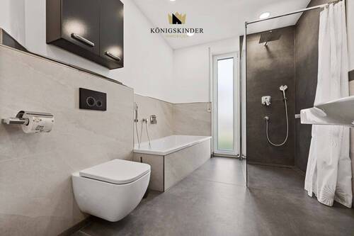 ...mit Wanne und Dusche... - 