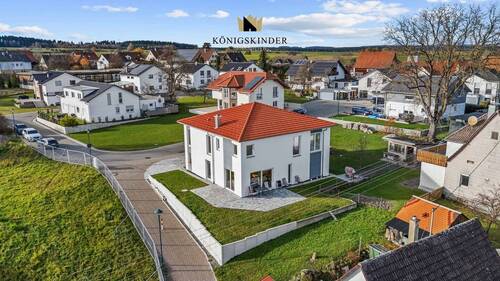 Bild 1 - Ihre moderne Wohlfühloase: Perfekt gepflegte - Neue - Immobilie mit beeindruckender Präsenz